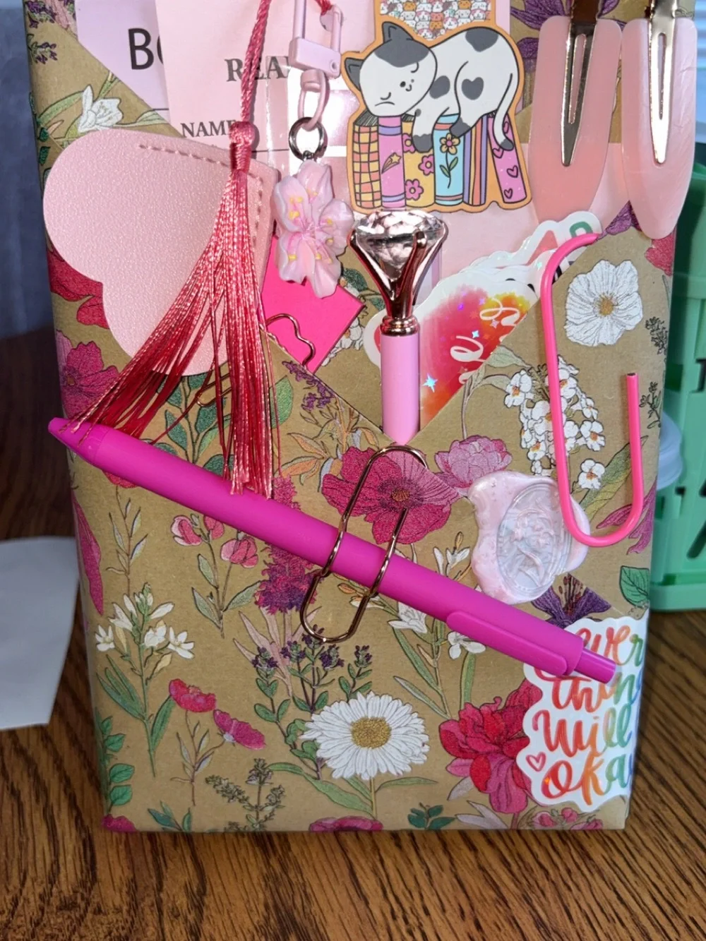 Blind date with a book young romance, novel, bundle, accessories, pens, bookmark